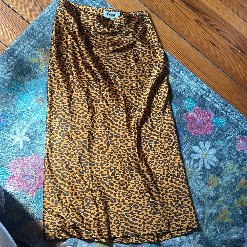 Silky Leopard Cheetah pencil maxi skirt by Twiin size XS
